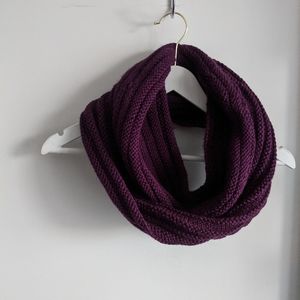💐Handknit Infinity scarf